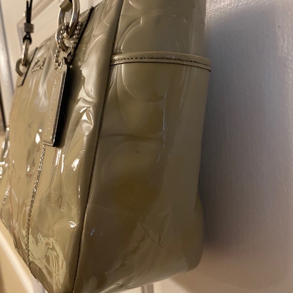 Coach - Picture 6 of 9